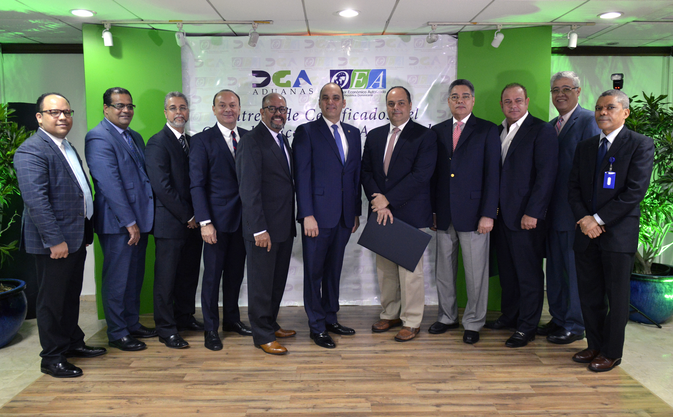 Aduana califica 7 empresas