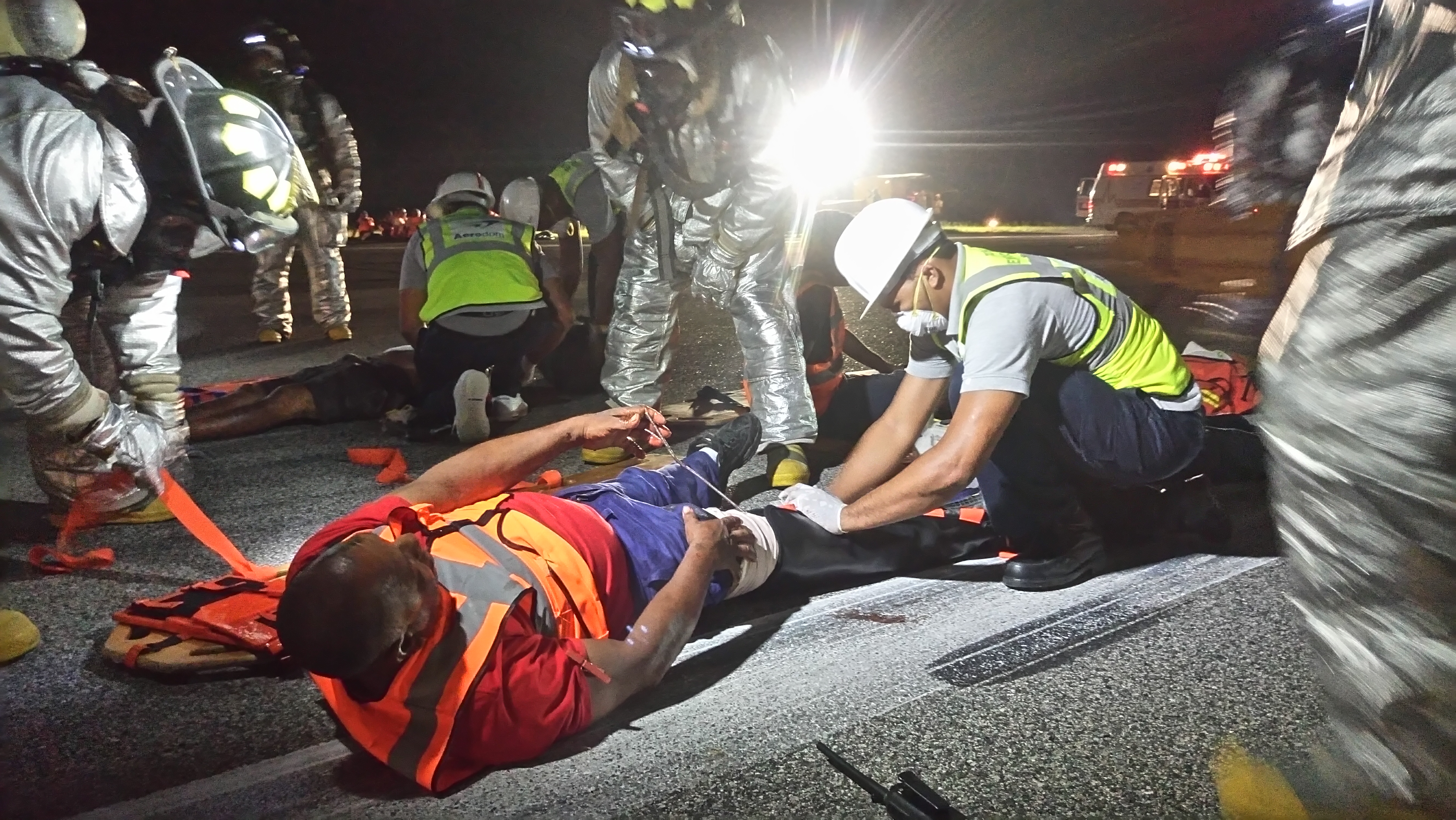 Aerodom realiza en el AIGL simulacro de accidente nocturno de aeronave