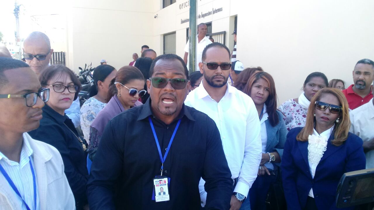 Rechazan método de posesión en Regional Educación