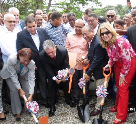 Denuncian fue olvidada construcción Ciudad Educativa Padre Granero.