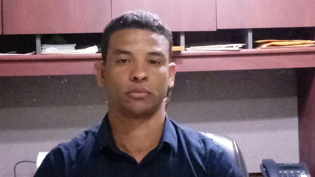 Denuncian intensiones de desaparecer puerto de carga.