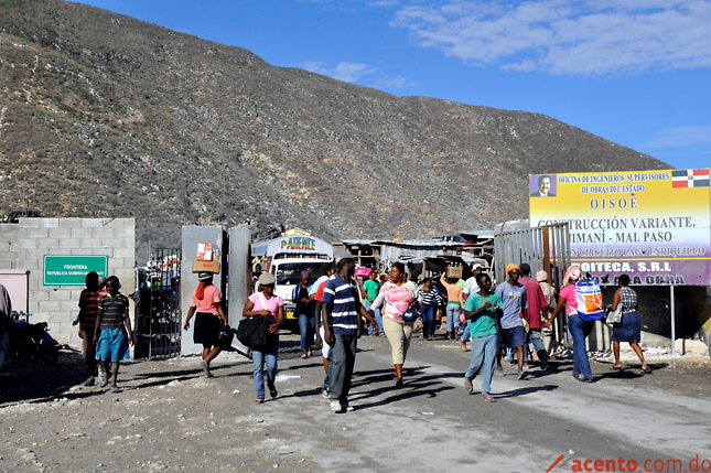 Mercado fronterizo de Pedernales labora normal
