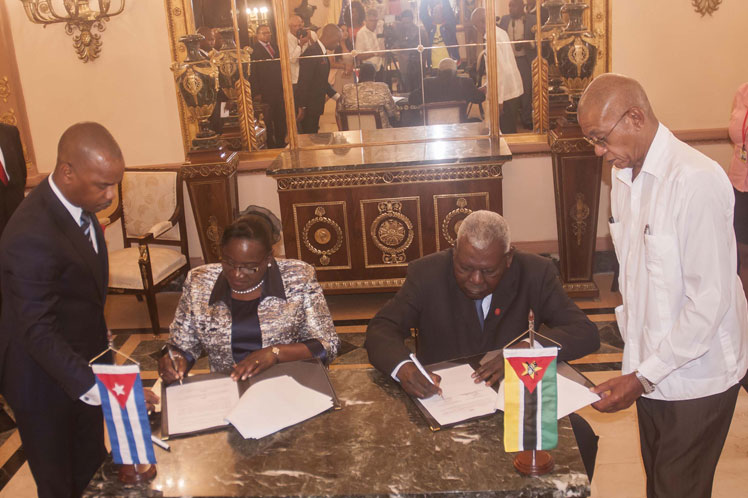 Presidente del Parlamento cubano: siempre estamos junto a Mozambique