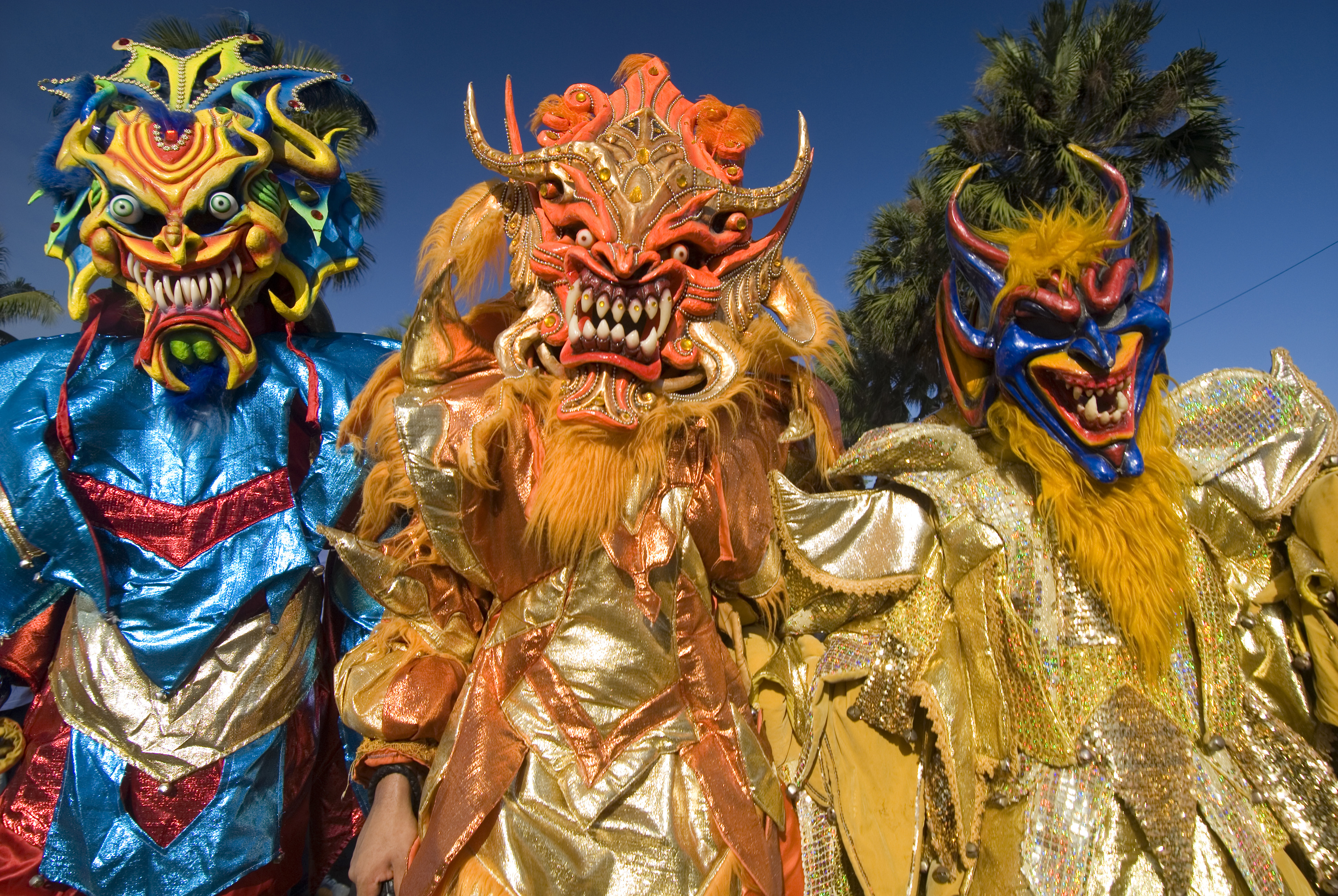 Carnavales dominicanos activan el turismo interno del país.