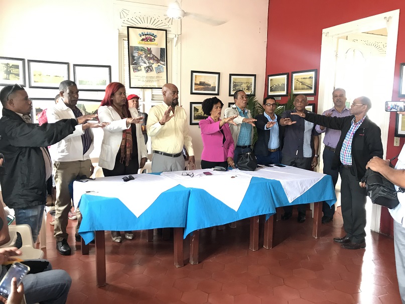Juramentan nueva directiva Comité Pro-Puerto