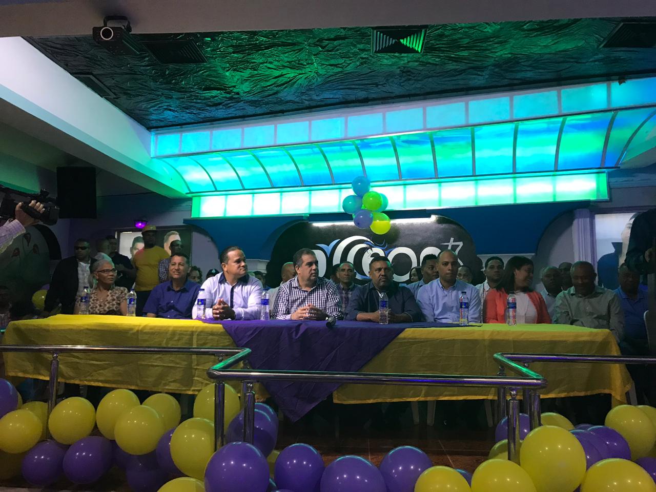 Javier Clark recibe gran respaldo en la Isabela.