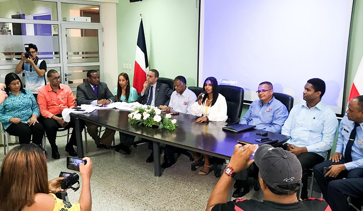 Llaman a más de 79 estudiantes a docencia este lunes.