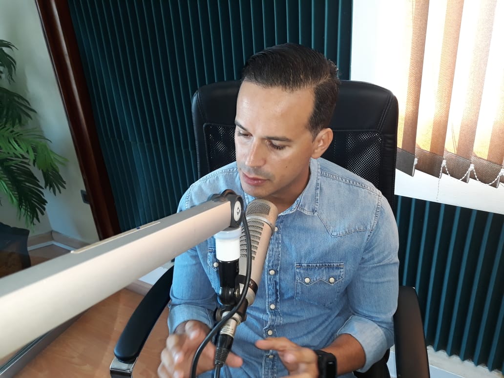 Eduardo Canela nadara desde Sosúa hasta playa Camacho este domingo.
