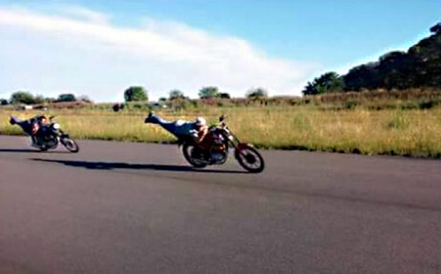 Denuncian realización carreras clandestinas en Villa Isabela.