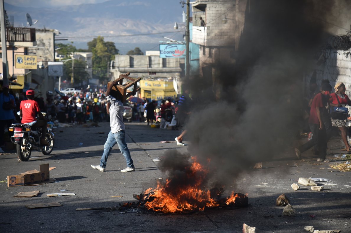 Protesta paralizan a Haití