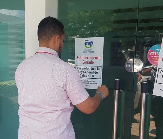 Salud Publica ha serrado 10 clínicas de estética este año