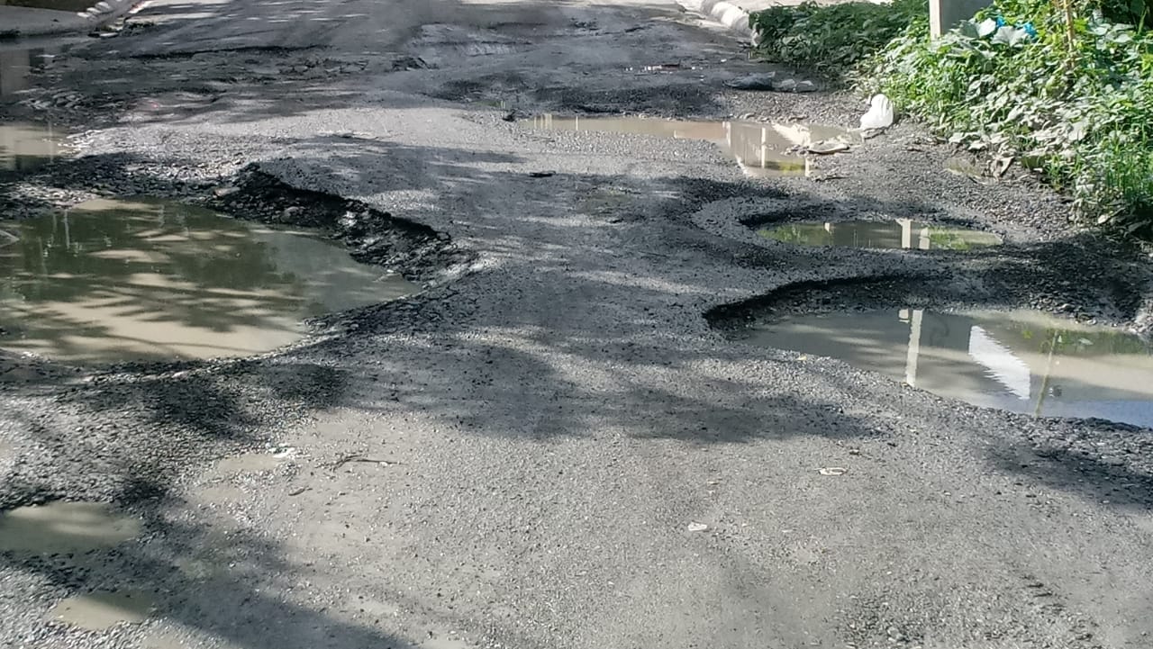 Demandan reparación calle cinco sector Ginebra.