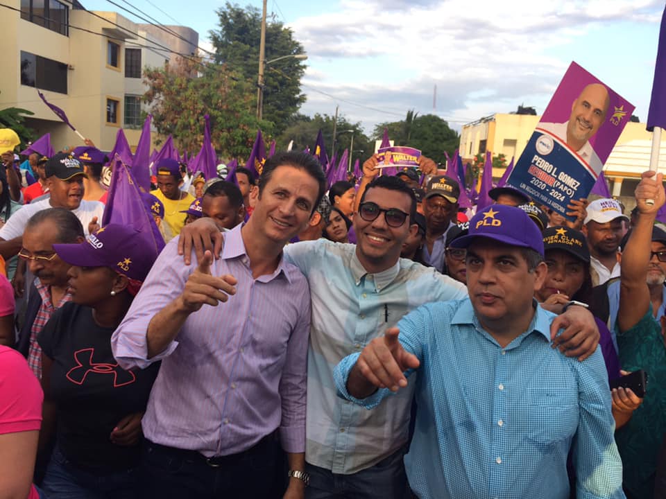 Walter Musa recorre sectores de este municipio.