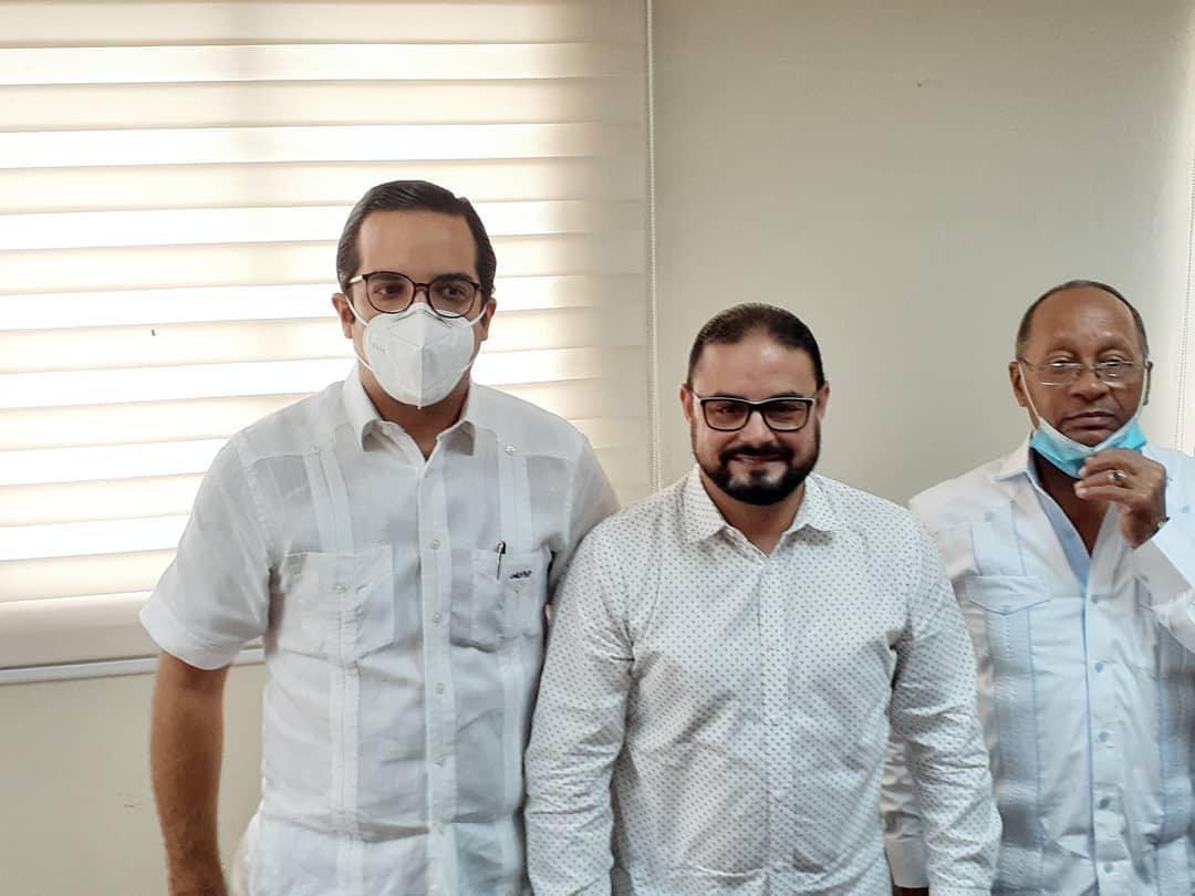 Coraapplata denuncia gestión pasada pagaba 4.5 millones mensuales en botellas.