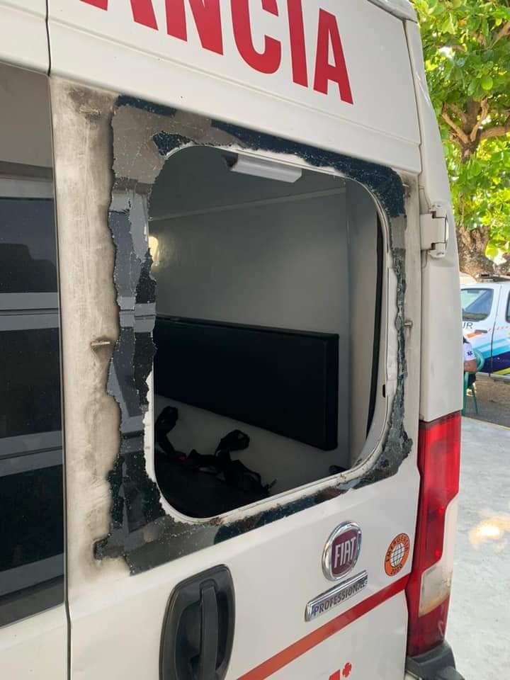 Arremeten contra personal y ambulancia del 9-1-1 en Cabarete