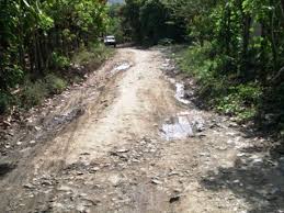 Habitantes en Caonao demandan reparación caminos vecinales.