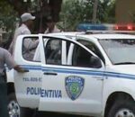Arrestan dos acusados de robar vehículo en Estero Hondo