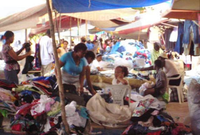 Vendedores de la Pulga critican acción de Salud Públicas.
