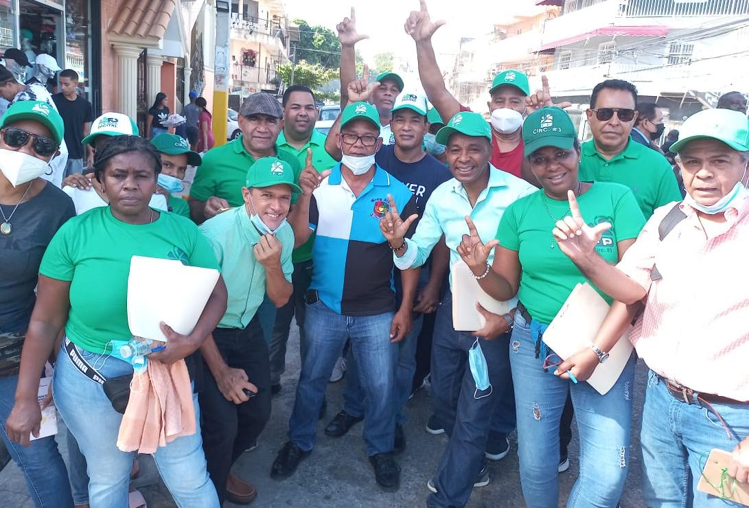Radhamés Jiménez: «La Fuerza del Pueblo continua inscribiendo nuevos miembros»