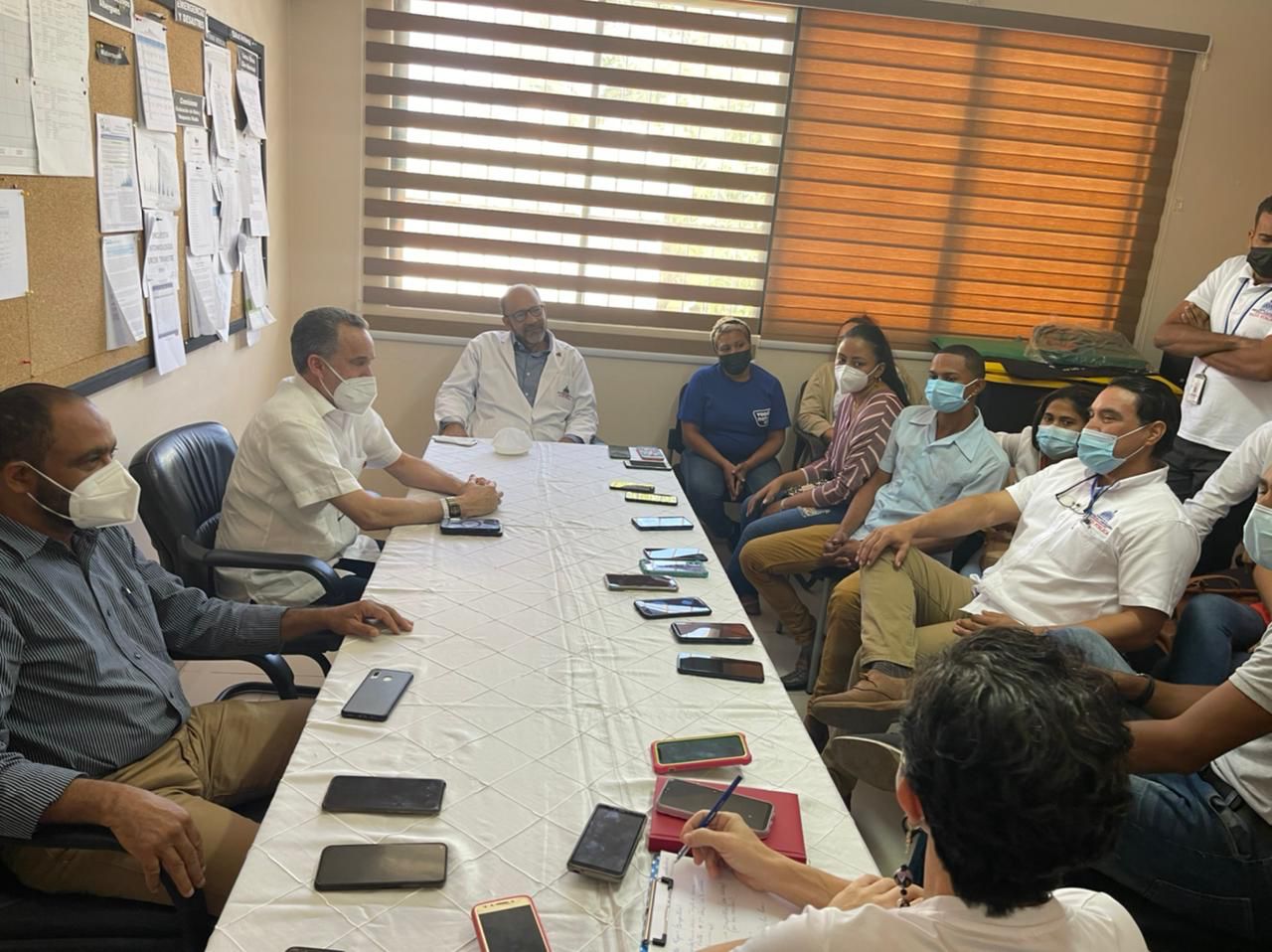 Viceministro Fernando Ureña realiza visita a la Dirección Provincial de Salud de Puerto Plata