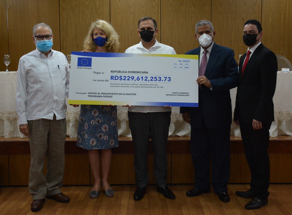 Gobierno dominicano recibe RD$303 millones de la Unión Europea como apoyo al presupuesto nacional