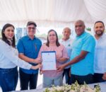 Gobierno entrega fondos para obras ayuntamiento de  Guananico