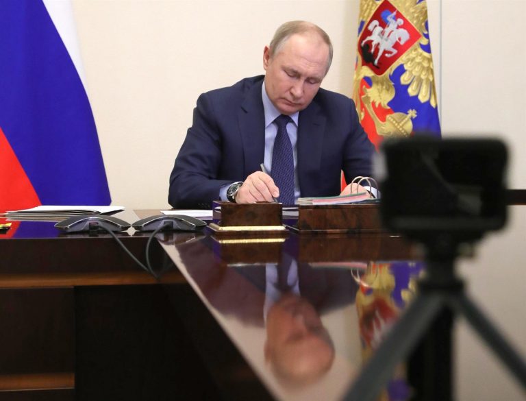 Putin aborda negociaciones entre Rusia y Ucrania