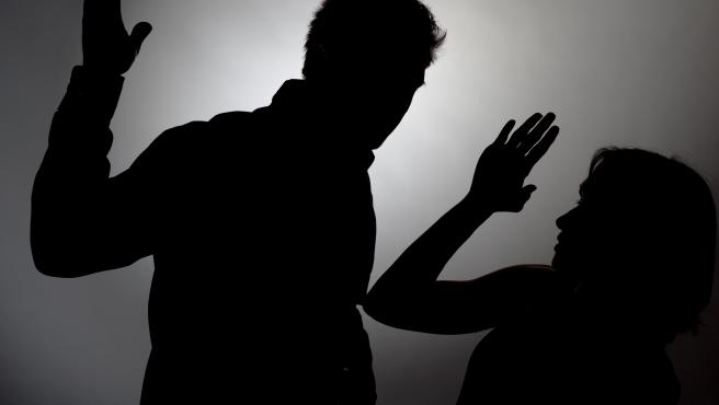Hombre estrangula su pareja y luego se ahorca en Altamira