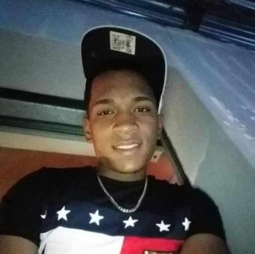 Muere joven tras caer de un andamio puerto Taino Bay