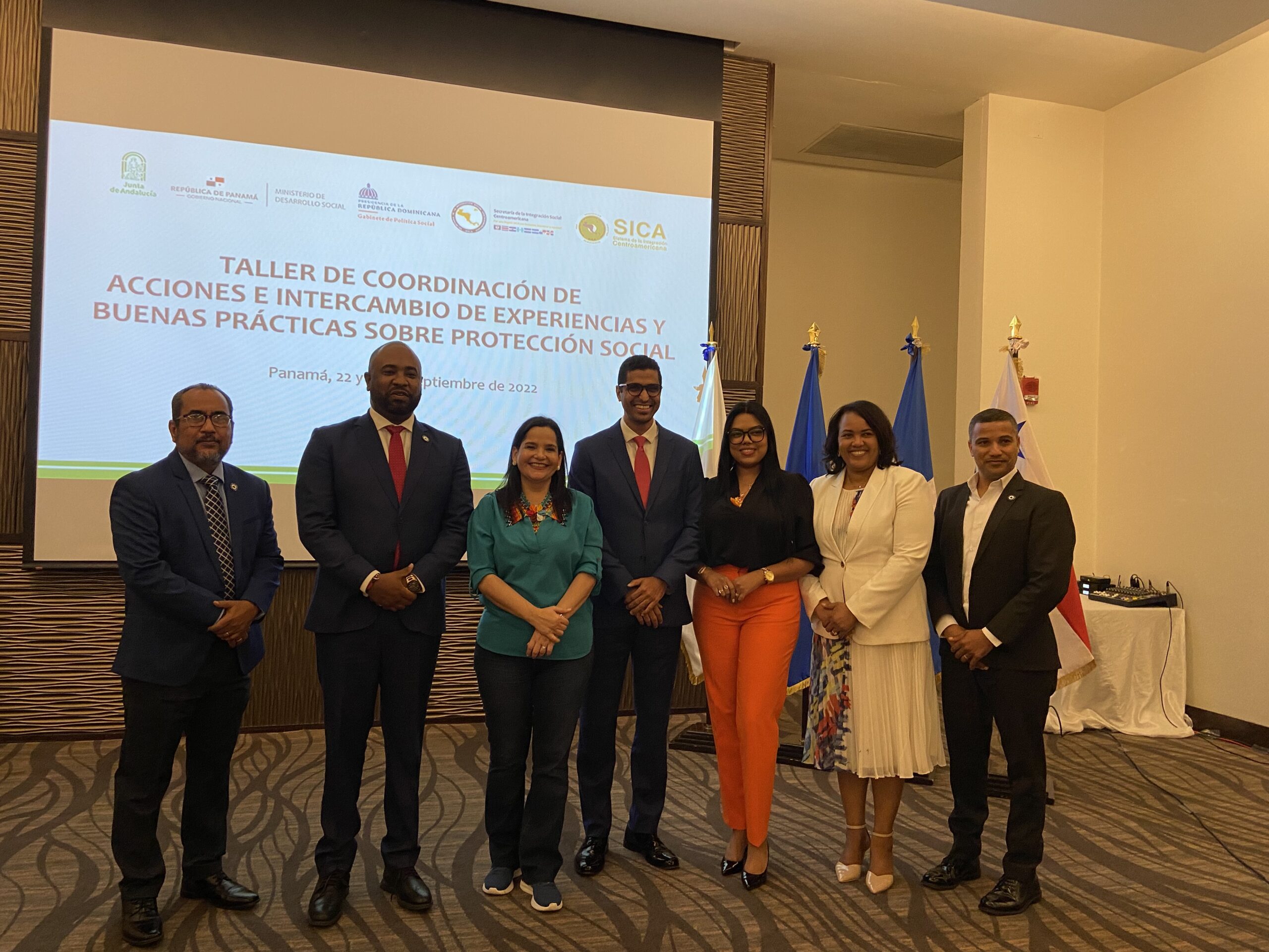 República Dominicana y Panamá comparten experiencias en materia de protección social y cuidados