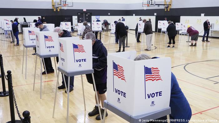 Abren colegios electorales elecciones de medios términos Estados Unidos