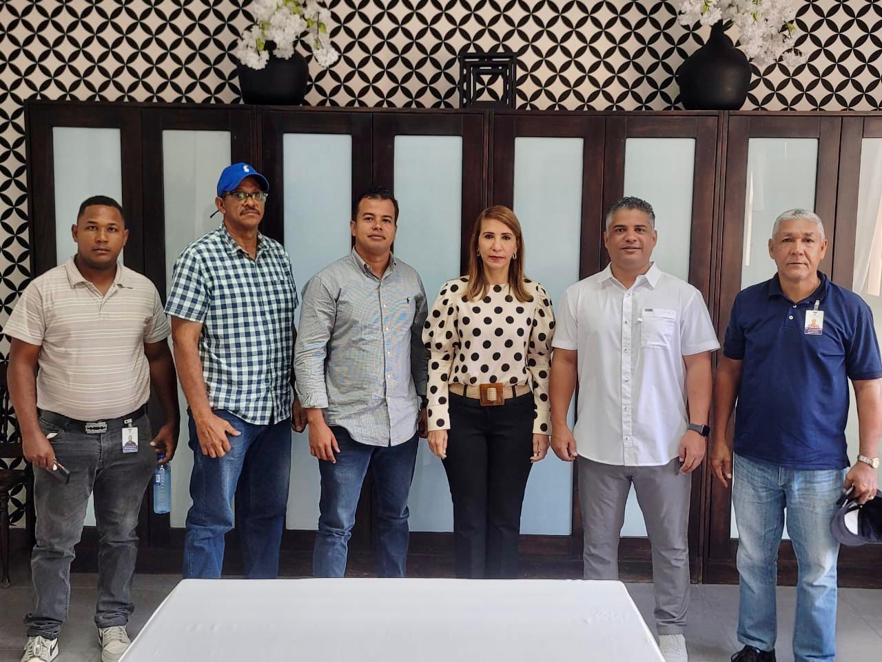 Teleférico y Ministerio de Agricultura firman acuerdo
