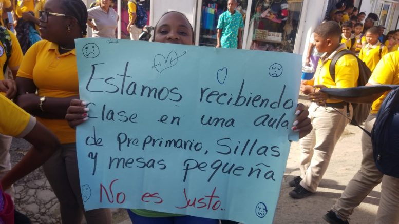 Estudiantes y dirigentes comunitarios realizan protesta en San Marcos