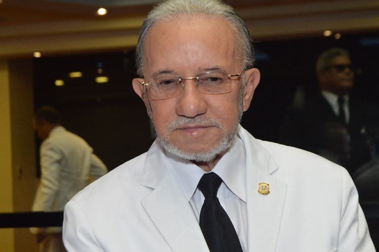 Murió de un infarto el exsenador Amable Aristy Castro