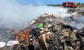 Denuncian; hay manos criminales incendio vertedero de Sosúa
