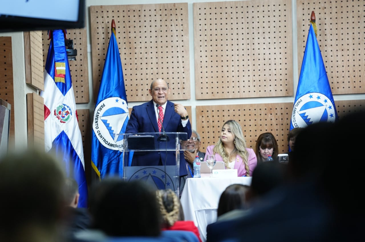 Badía propone formación miembros del PARLACEN región centroamerican