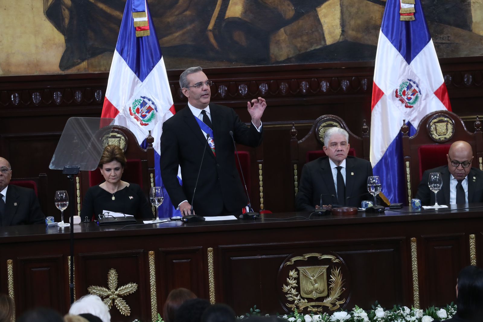 Abinader dice que la diáspora dominicana es prioridad en política exterior del Gobierno