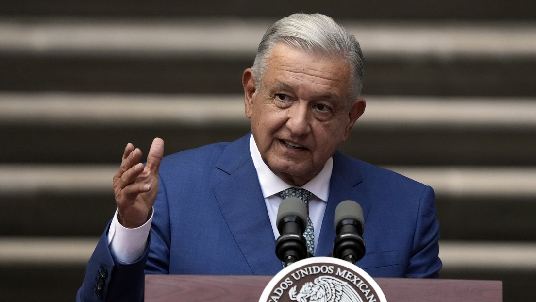 Presidente de México denuncia espionaje