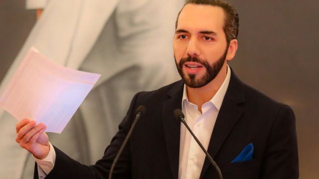 Bukele inscribió su candidatura a la presidencia