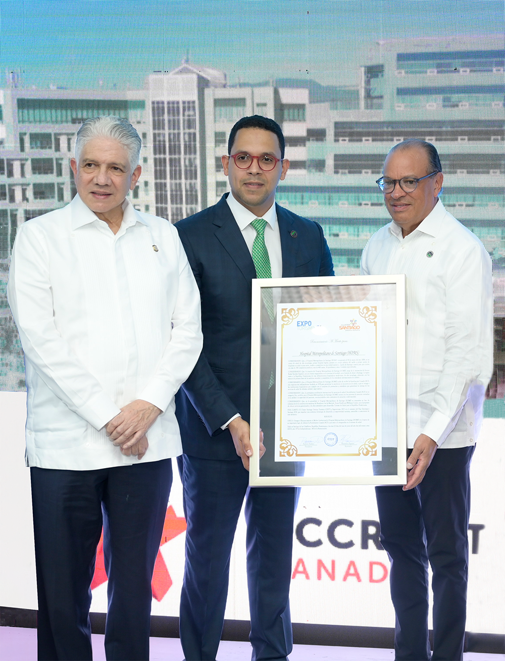 HOMS recibe reconocimiento por aportes al turismo de salud