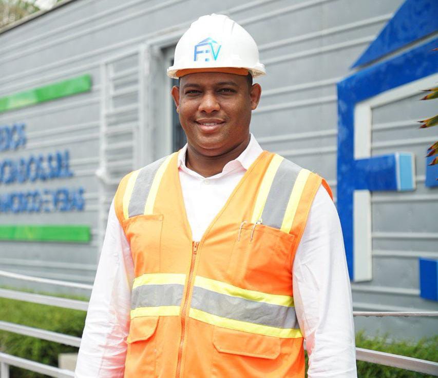 Arquitecto denuncia paralización ilegal de obra por ayuntamiento local