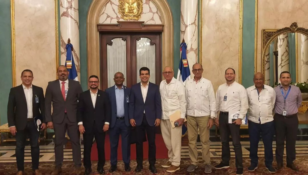 Director de Coraapplata participa reunión Mesa del agua con Luis Abinader