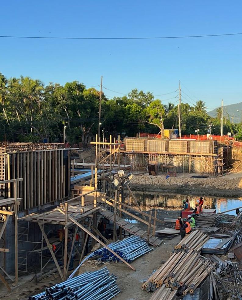 Avanzan trabajos construcción puente de Cangrejo