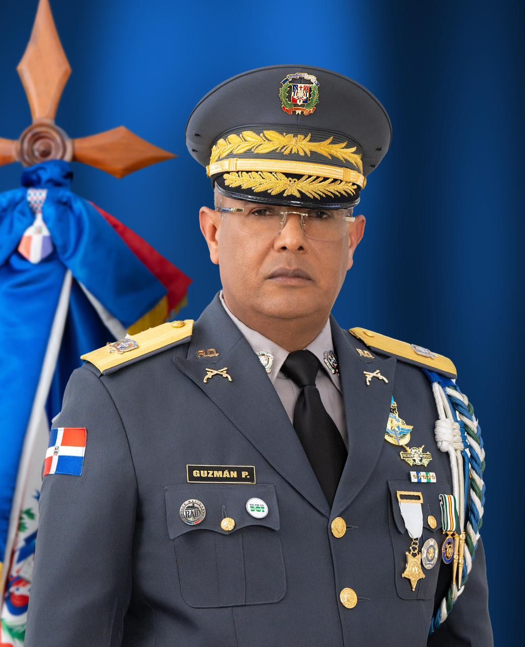 Presidente designa nuevo director de la policía
