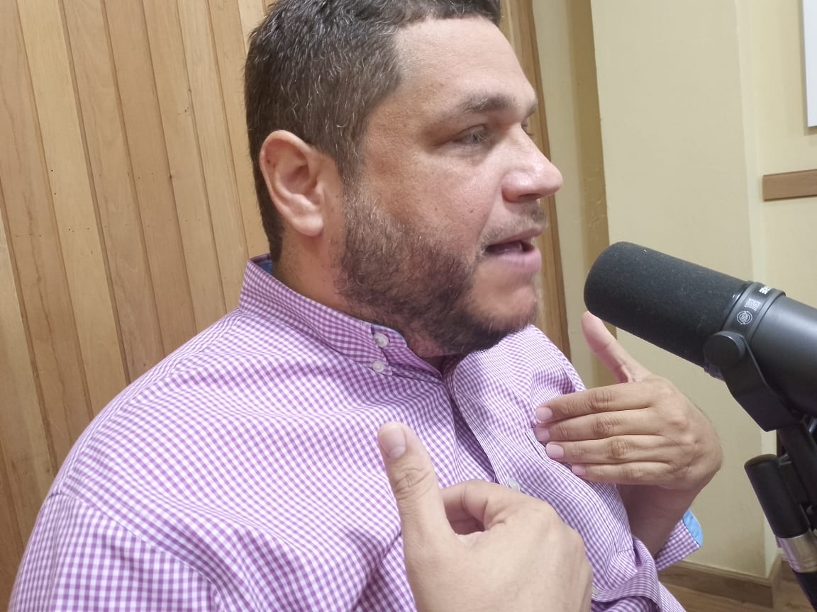 Wascar Vargas demanda ayuntamiento señalice la ciudad