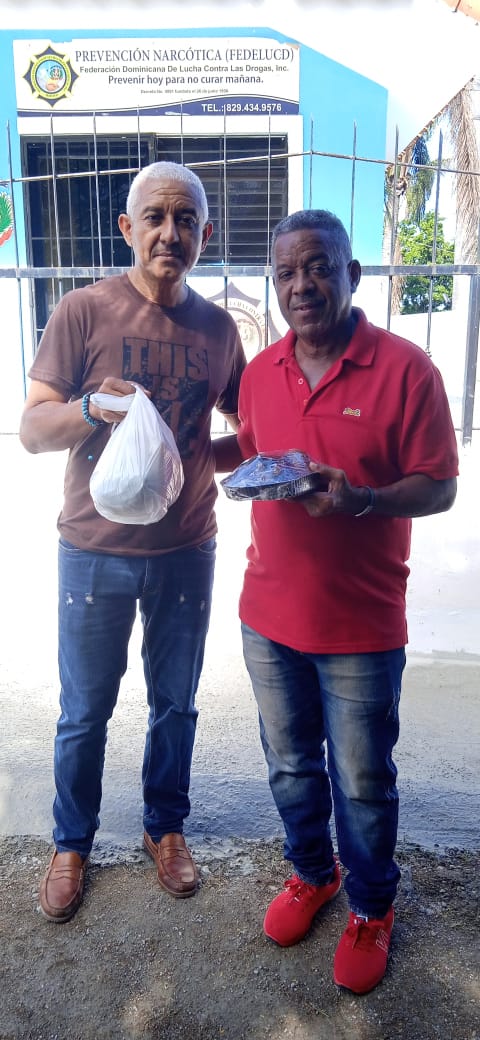 Adecompp realizó entrega de raciones alimentaria para cena de navidad