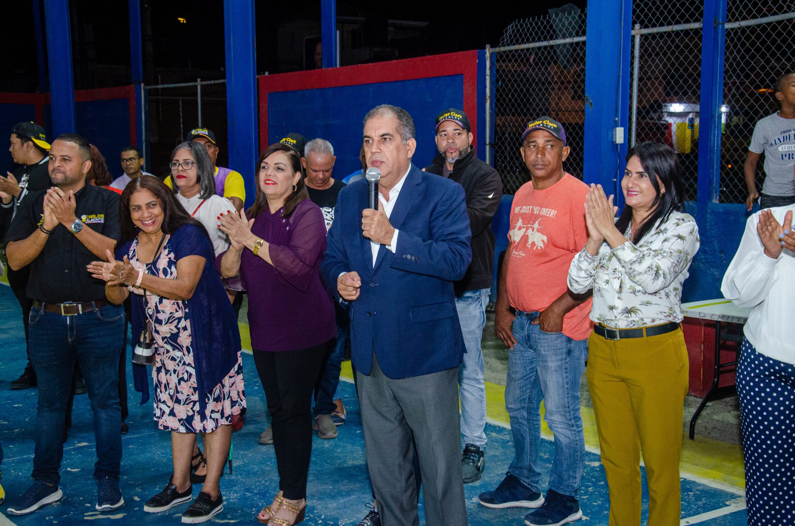 Deportistas de Padre Granero ofrecen apoyo a Javier Clark