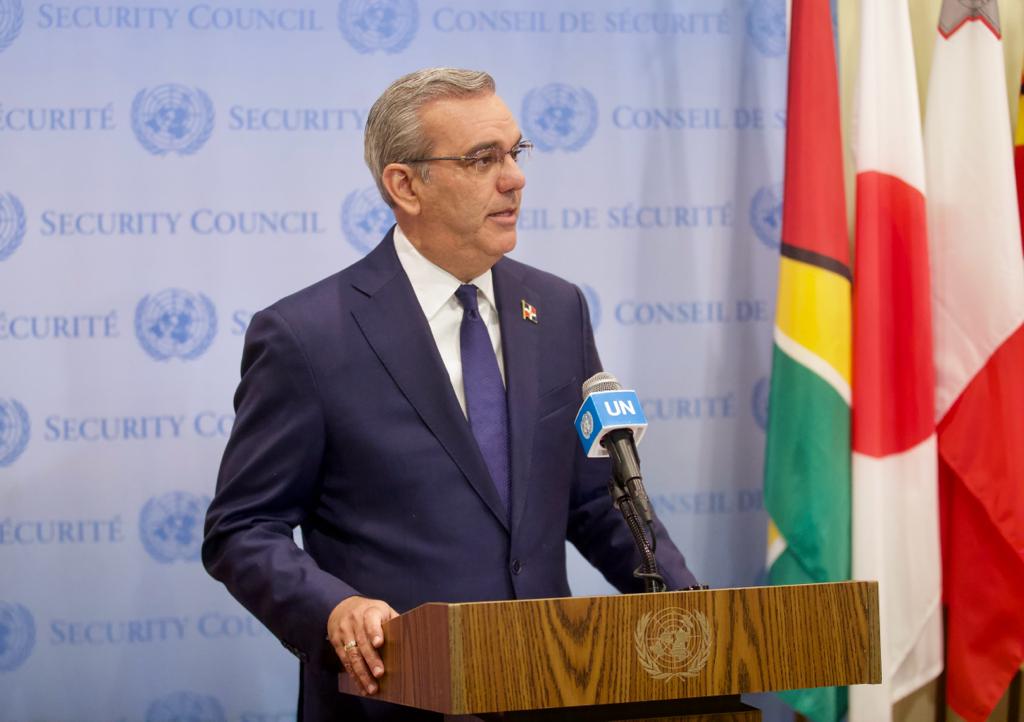 Abinader a la Comunidad Internacional: “O luchamos juntos para salvar a Haití o lucharemos solos para proteger a República Dominicana”