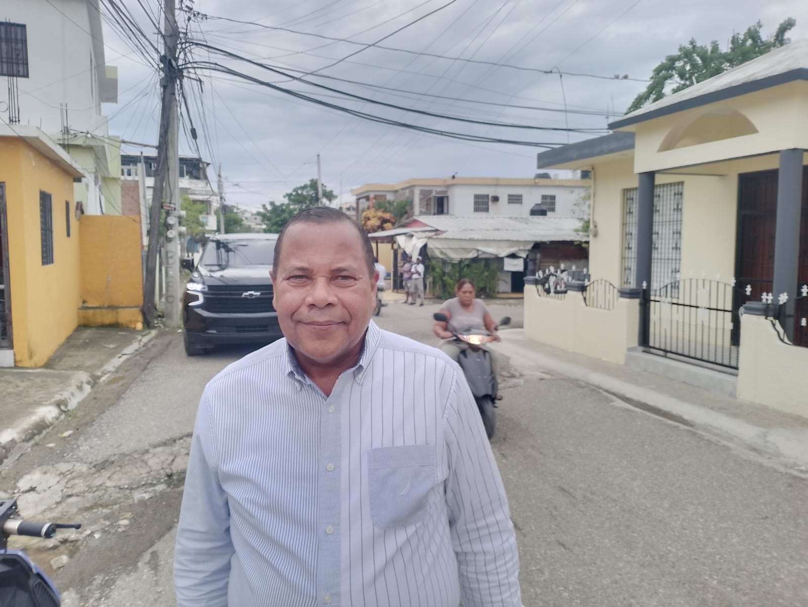 Ayuntamiento mejorar calles del sector Ginebra Arzeno