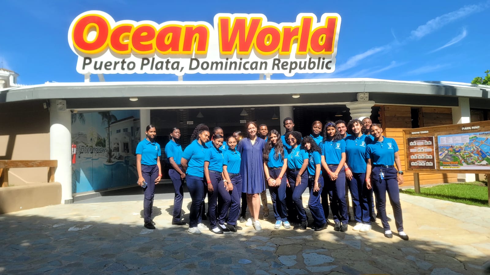 Estudiantes de Bachillerato Técnico se Vinculan a Empresas Turísticas como parte de su formación